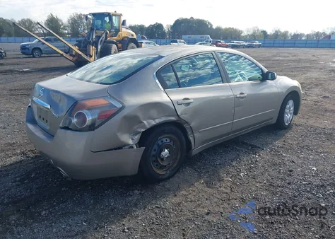 2011 Nissan Altima 2.5 S z USA, uszkodzony, nr VIN 1N4AL2AP4BN443069